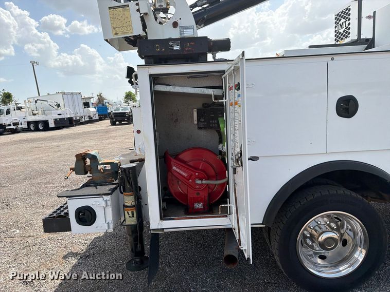 image for item FB5163 2015 RAM 5500HD utility / service truck