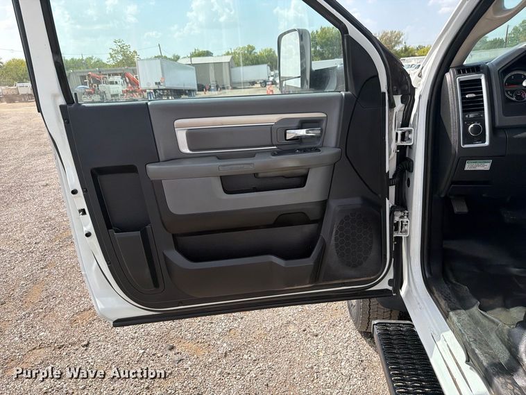 image for item FB5163 2015 RAM 5500HD utility / service truck