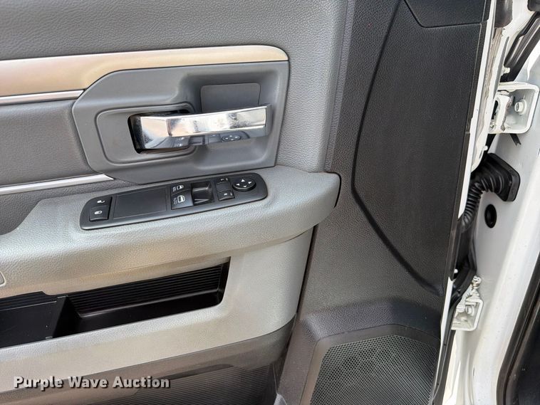 image for item FB5163 2015 RAM 5500HD utility / service truck