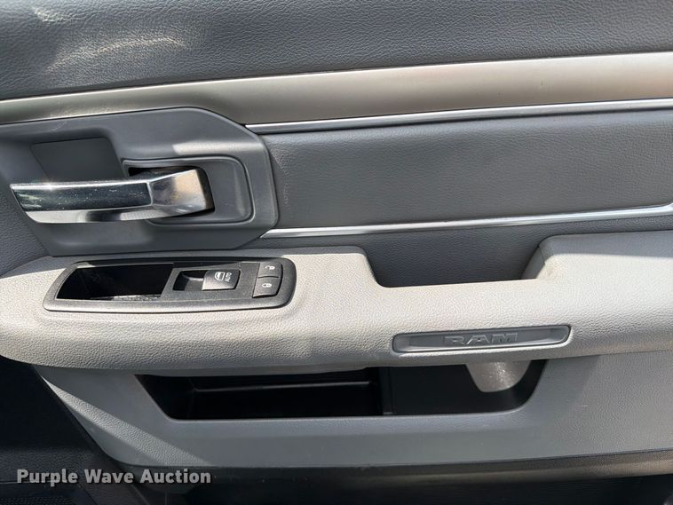 image for item FB5163 2015 RAM 5500HD utility / service truck