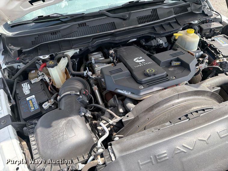 image for item FB5163 2015 RAM 5500HD utility / service truck