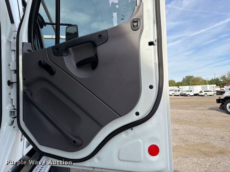 image for item FB5198 2013 Freightliner 108SD Crew Cab crane truck