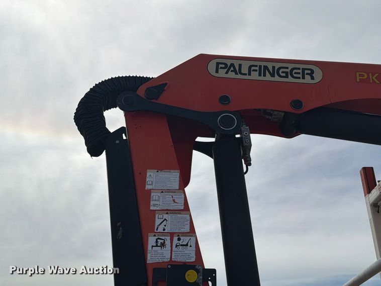 image for item FB5201 2013 Freightliner 108SD Crew Cab crane truck