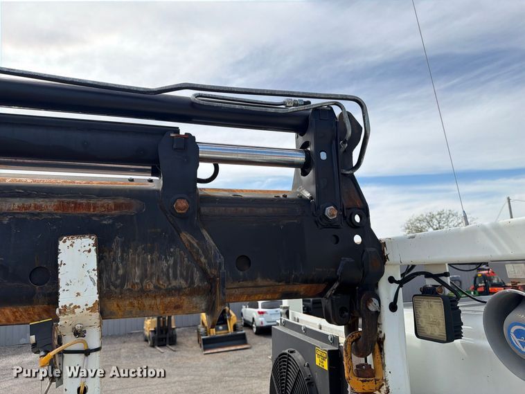 image for item FB5201 2013 Freightliner 108SD Crew Cab crane truck