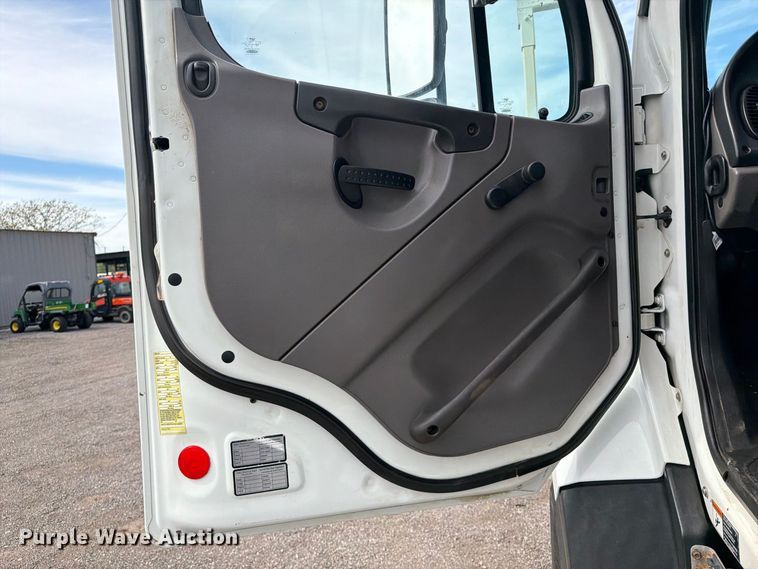 image for item FB5201 2013 Freightliner 108SD Crew Cab crane truck