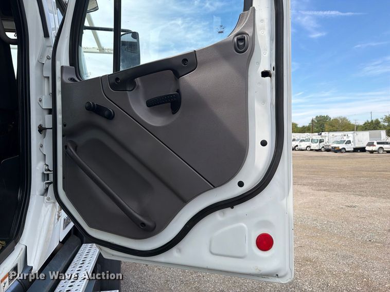 image for item FB5201 2013 Freightliner 108SD Crew Cab crane truck
