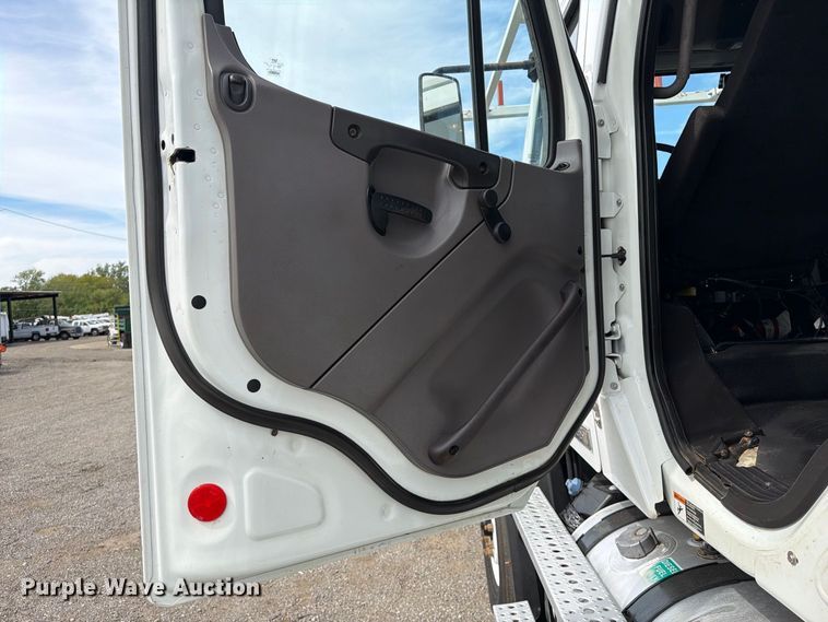 image for item FB5201 2013 Freightliner 108SD Crew Cab crane truck