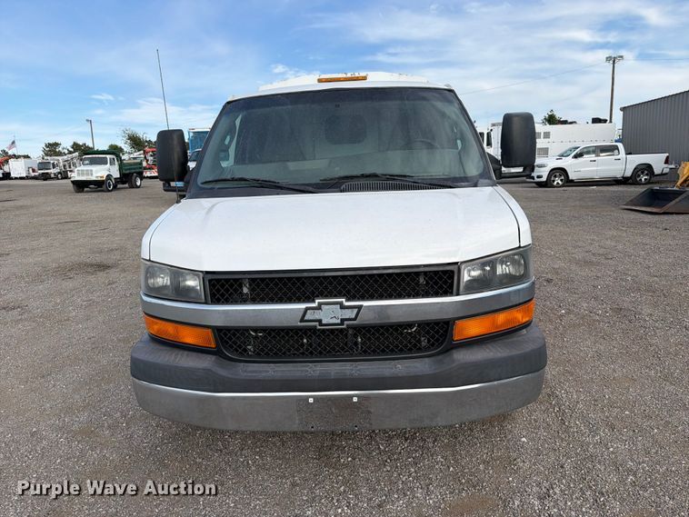 image for item FB5208 2016 Chevrolet Express 3500 utility van