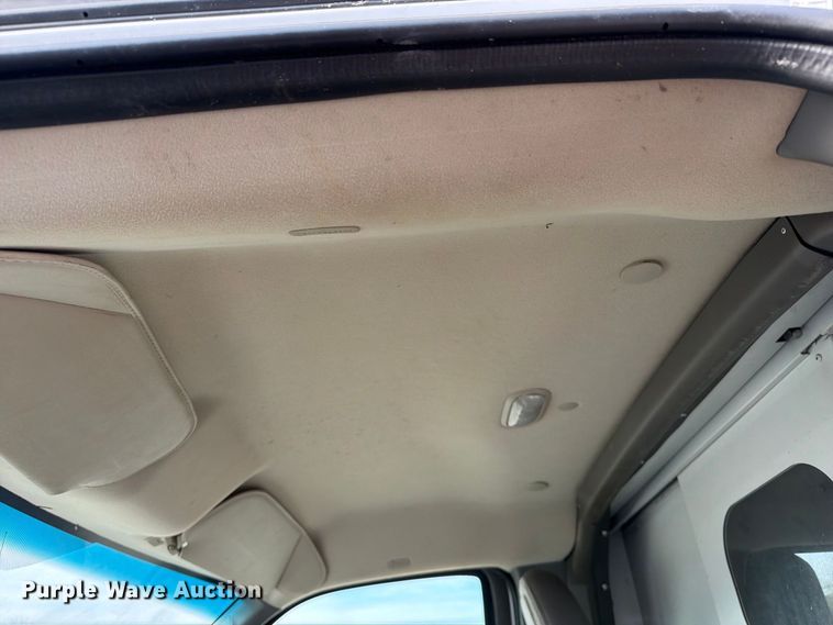 image for item FB5208 2016 Chevrolet Express 3500 utility van