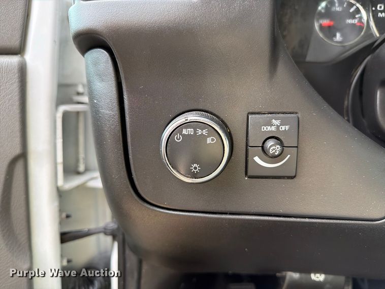 image for item FB5208 2016 Chevrolet Express 3500 utility van