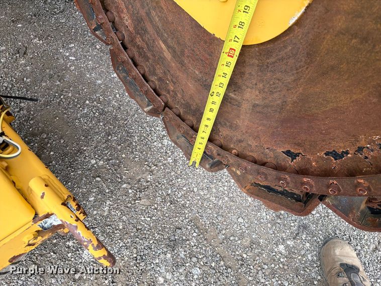 image for item FB5212 2000 Vermeer TC4A rock saw