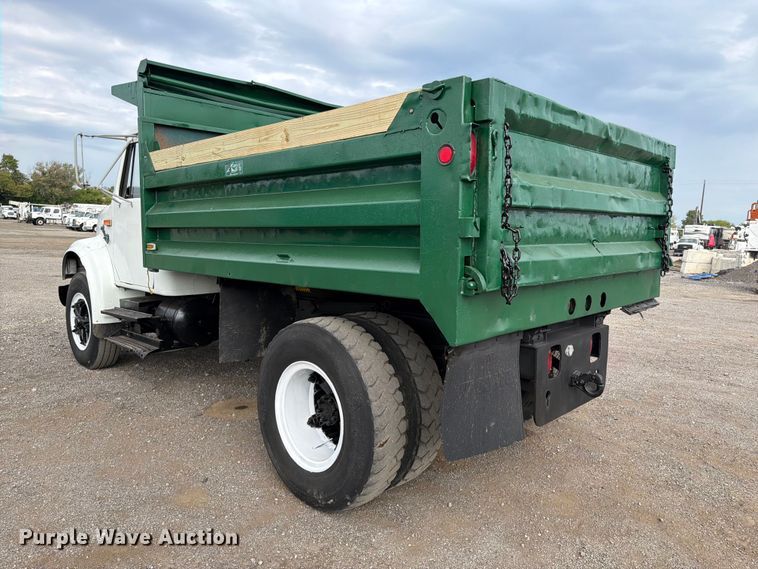 image for item FB5213 1990 International 4700 dump truck