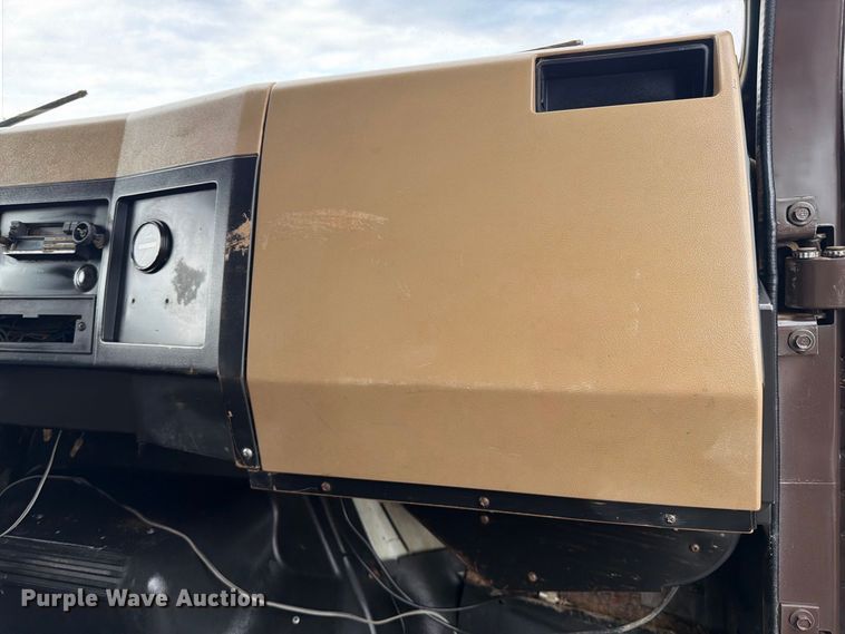 image for item FB5213 1990 International 4700 dump truck
