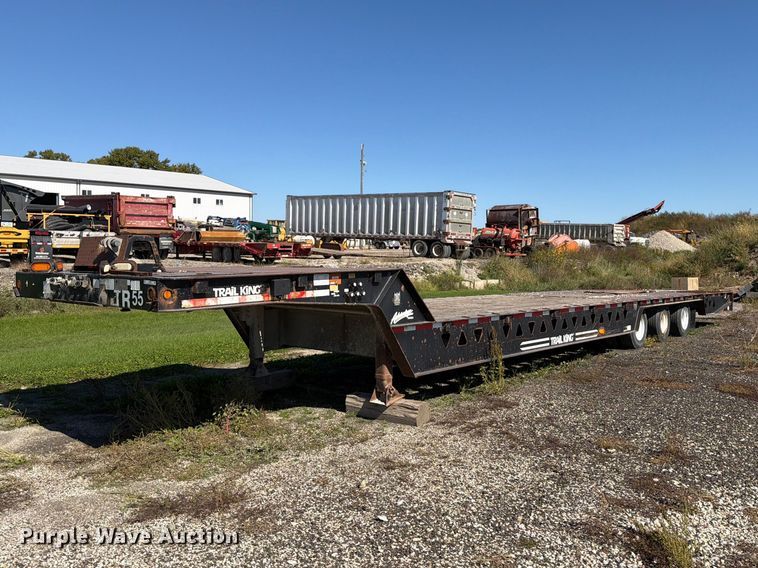 image for item FB5956 2007 Trail King Industries TK80HD-483 drop deck equipment trailer