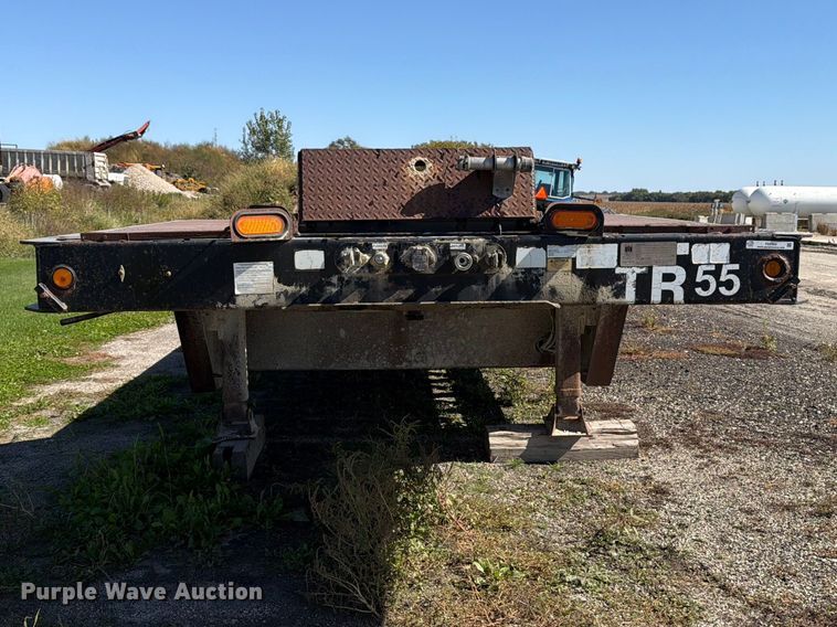 image for item FB5956 2007 Trail King Industries TK80HD-483 drop deck equipment trailer