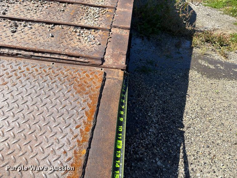 image for item FB5956 2007 Trail King Industries TK80HD-483 drop deck equipment trailer
