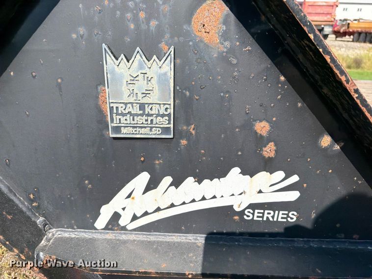 image for item FB5956 2007 Trail King Industries TK80HD-483 drop deck equipment trailer
