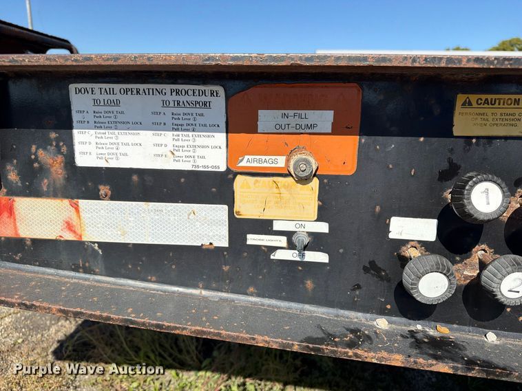 image for item FB5956 2007 Trail King Industries TK80HD-483 drop deck equipment trailer