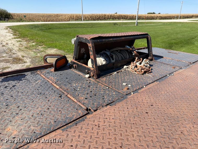 image for item FB5956 2007 Trail King Industries TK80HD-483 drop deck equipment trailer