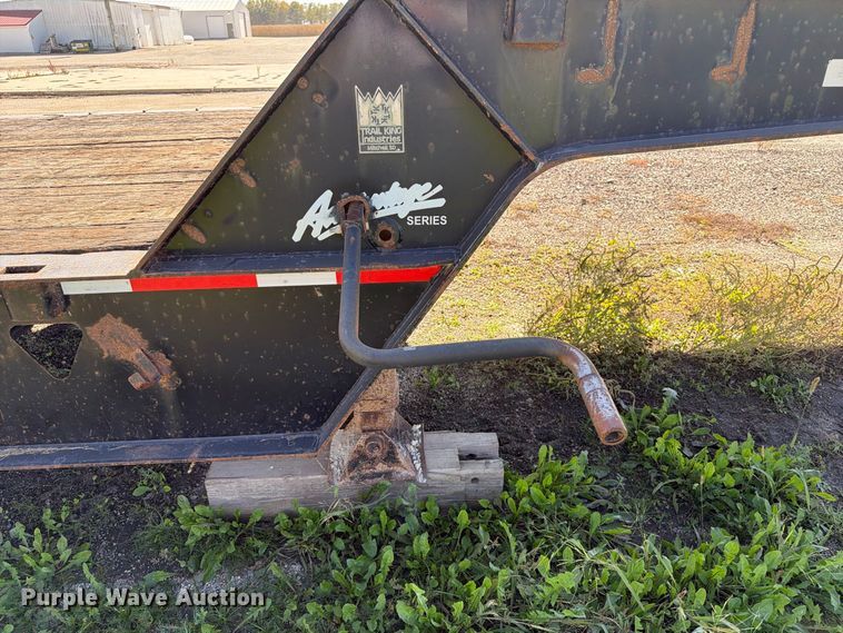 image for item FB5956 2007 Trail King Industries TK80HD-483 drop deck equipment trailer