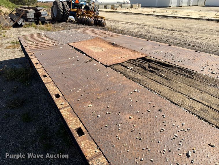 image for item FB5956 2007 Trail King Industries TK80HD-483 drop deck equipment trailer