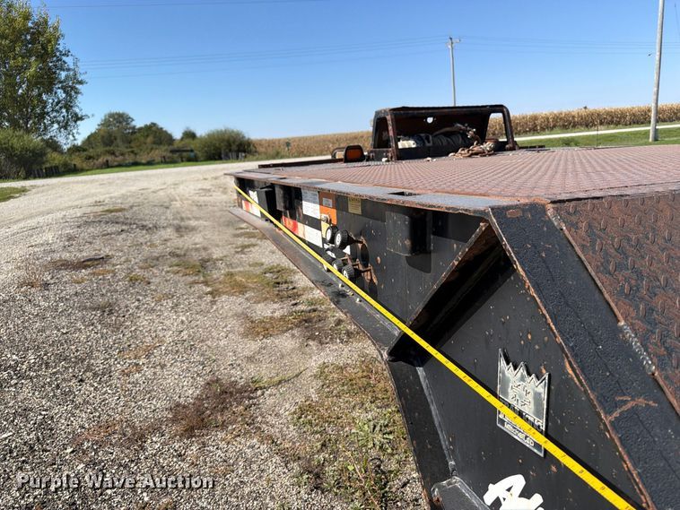 image for item FB5956 2007 Trail King Industries TK80HD-483 drop deck equipment trailer