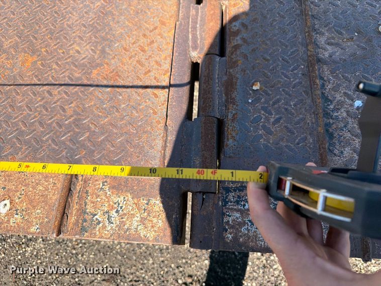 image for item FB5956 2007 Trail King Industries TK80HD-483 drop deck equipment trailer