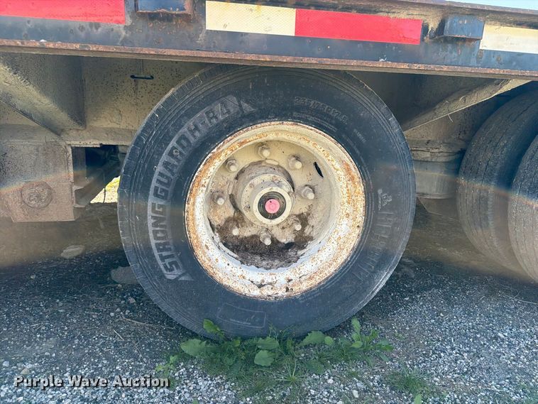 image for item FB5956 2007 Trail King Industries TK80HD-483 drop deck equipment trailer
