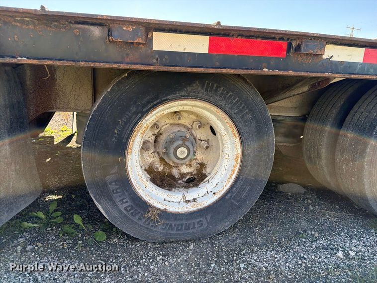image for item FB5956 2007 Trail King Industries TK80HD-483 drop deck equipment trailer