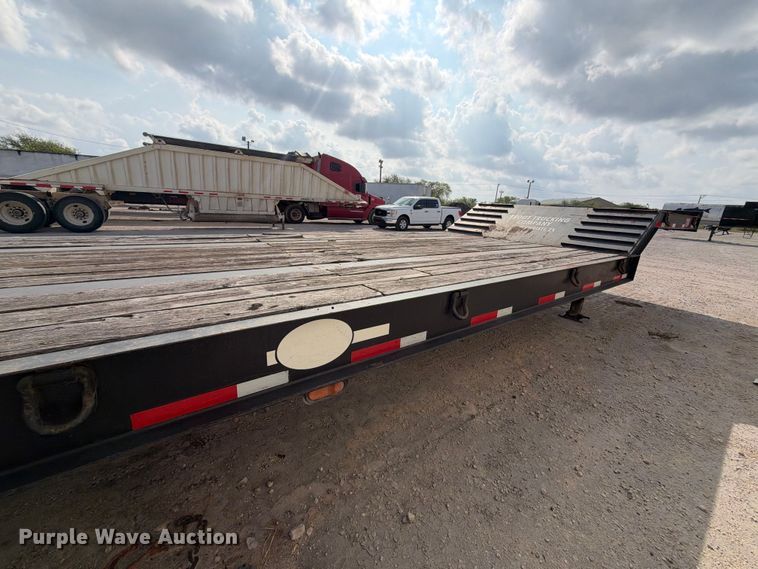 image for item FB8359 2014 Viking VFD46R16F35T drop deck equipment trailer