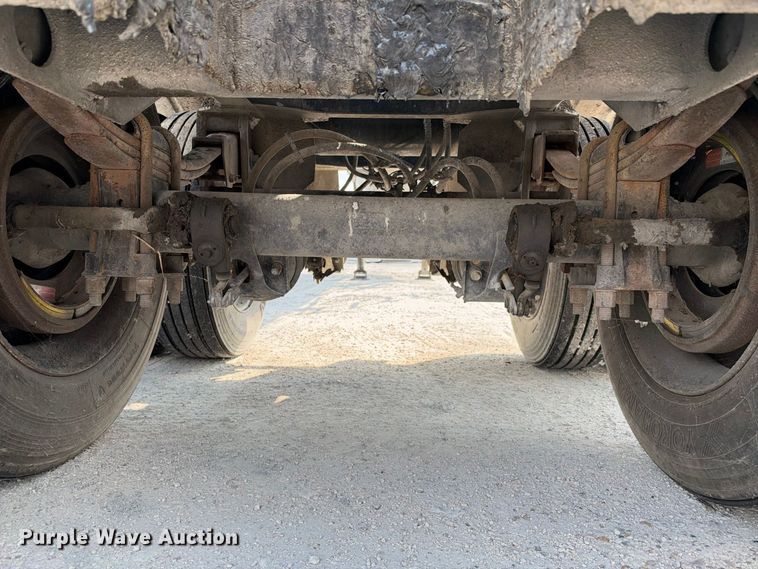 image for item FB8360 2002 Etnyre asphalt trailer