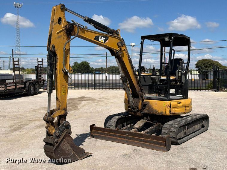 image for item FB8363 2017 Caterpillar 304E2 CR mini excavator