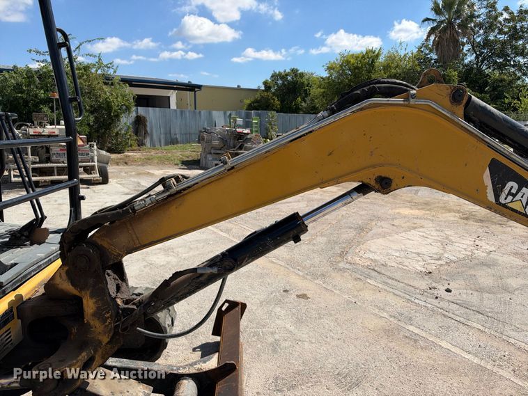 image for item FB8363 2017 Caterpillar 304E2 CR mini excavator