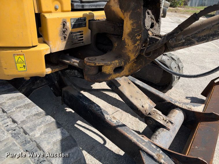 image for item FB8363 2017 Caterpillar 304E2 CR mini excavator