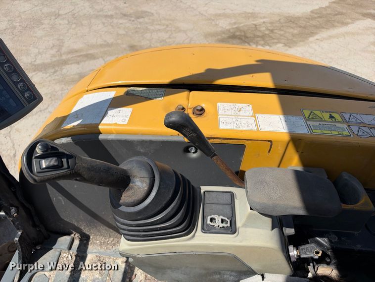 image for item FB8363 2017 Caterpillar 304E2 CR mini excavator