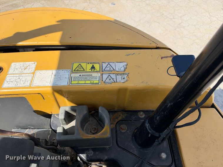 image for item FB8363 2017 Caterpillar 304E2 CR mini excavator