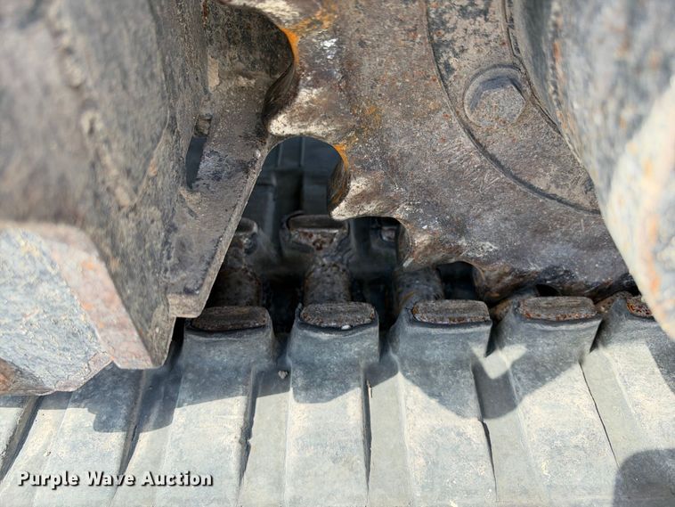 image for item FB8363 2017 Caterpillar 304E2 CR mini excavator