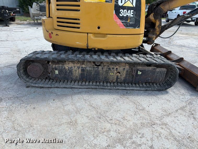 image for item FB8363 2017 Caterpillar 304E2 CR mini excavator