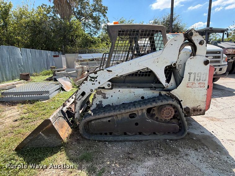 image for item FB8364 2011 Bobcat T190 tracked skid steer loader