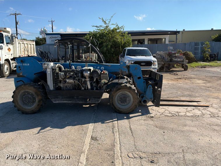 image for item FB8365 2016 Genie GTH-5519 telehandler