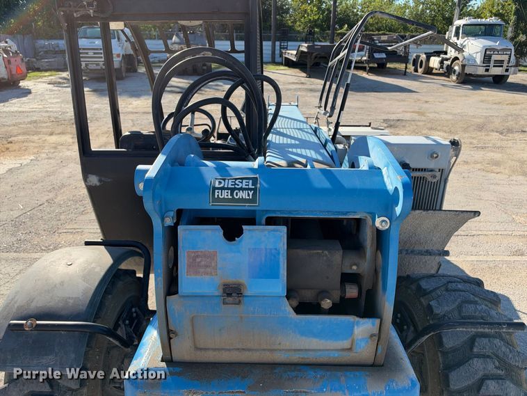 image for item FB8365 2016 Genie GTH-5519 telehandler