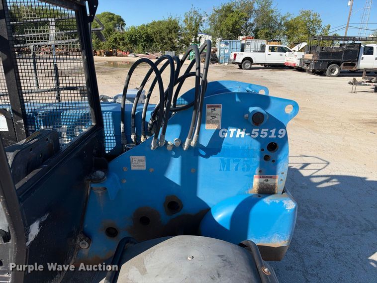 image for item FB8365 2016 Genie GTH-5519 telehandler