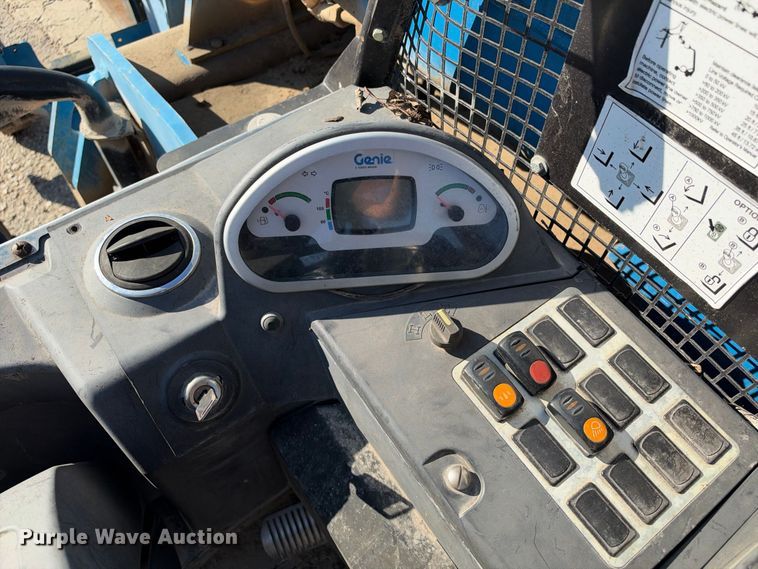image for item FB8365 2016 Genie GTH-5519 telehandler