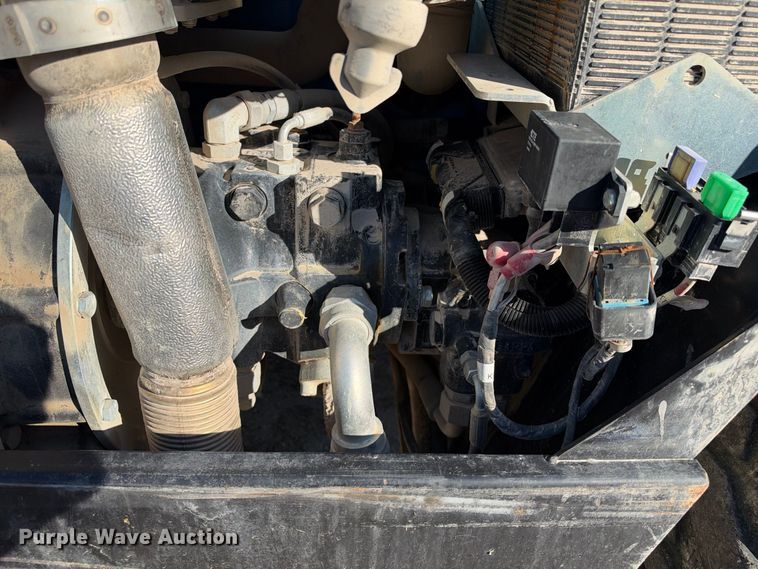 image for item FB8365 2016 Genie GTH-5519 telehandler