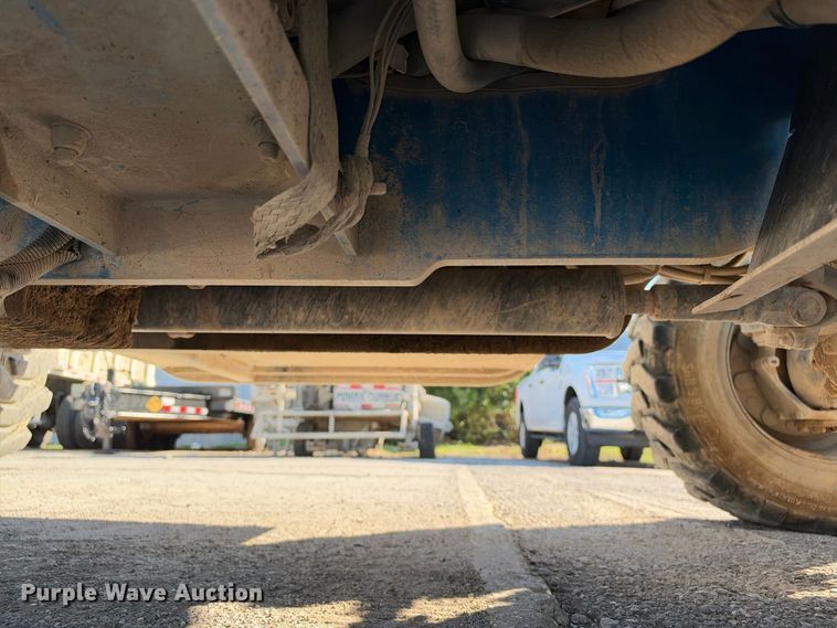 image for item FB8365 2016 Genie GTH-5519 telehandler