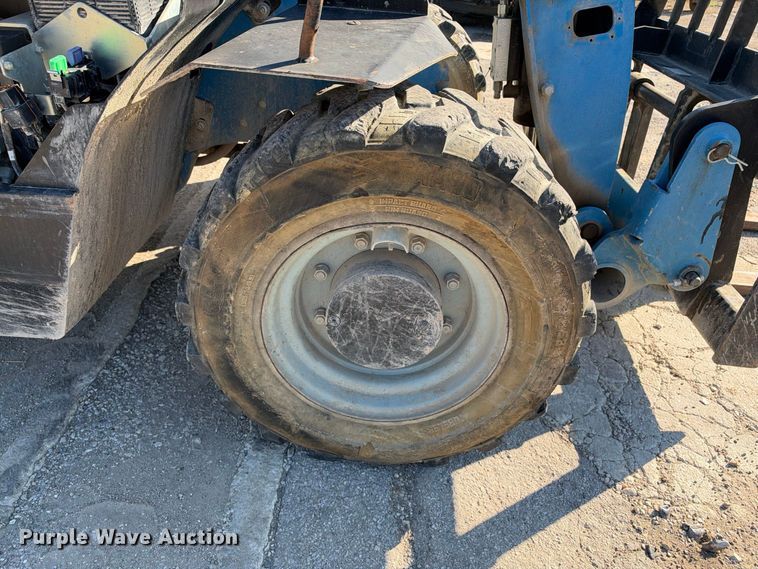 image for item FB8365 2016 Genie GTH-5519 telehandler