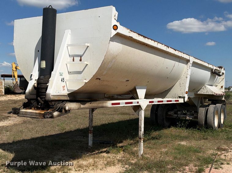 image for item FB8366 2006 CTS end dump trailer
