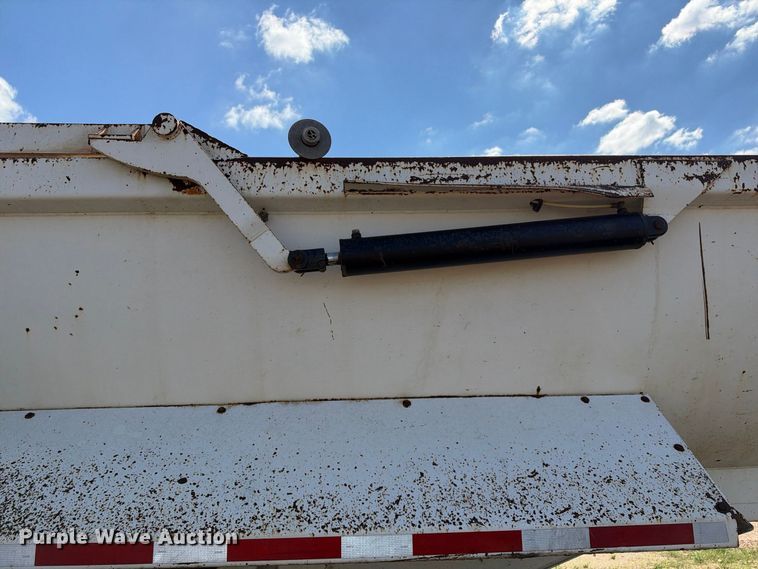 image for item FB8366 2006 CTS end dump trailer