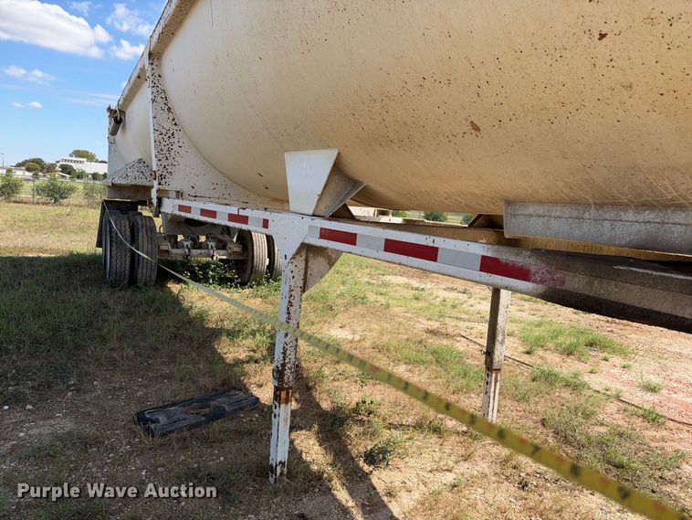 image for item FB8366 2006 CTS end dump trailer