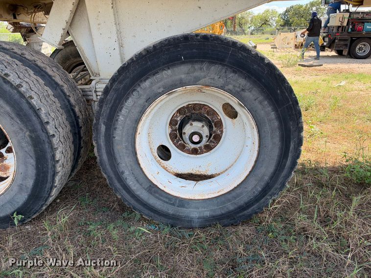 image for item FB8366 2006 CTS end dump trailer